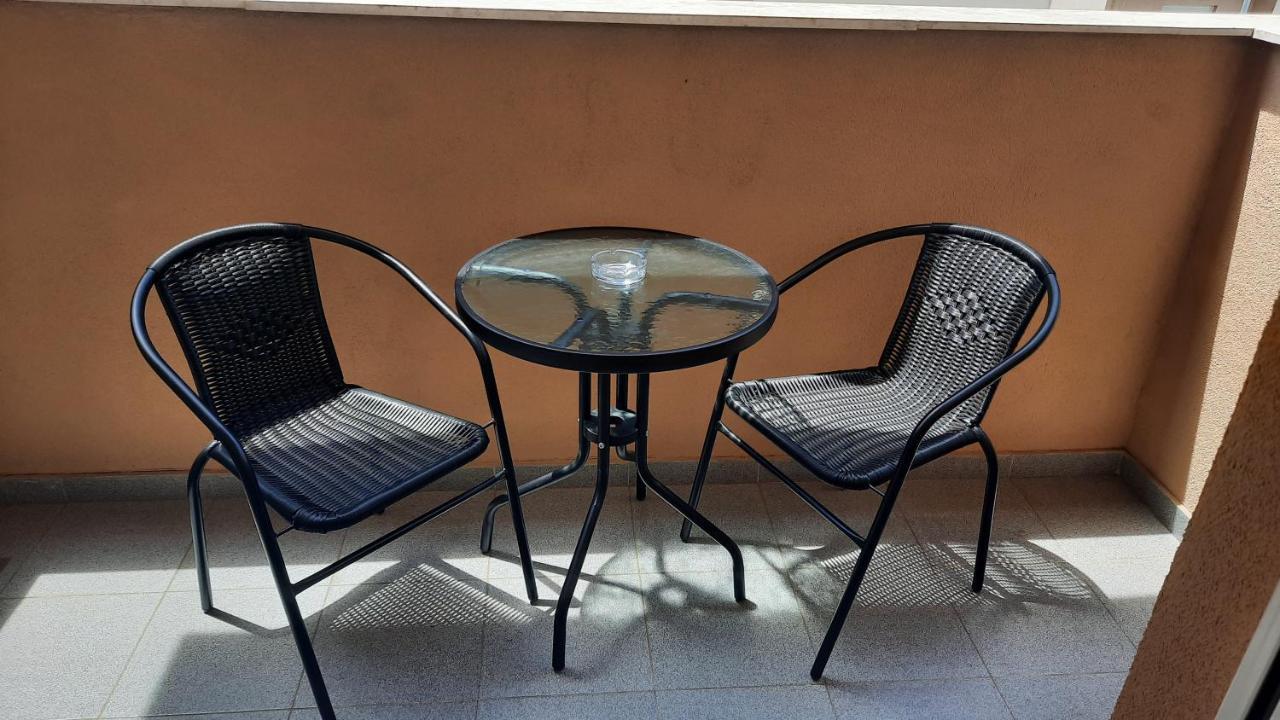 Apartman Seka Lägenhet Podgorica Exteriör bild