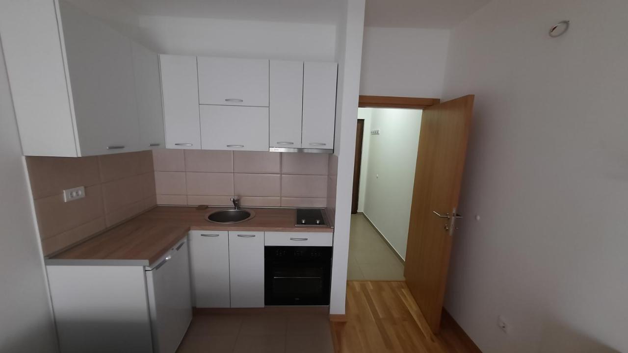 Apartman Seka Lägenhet Podgorica Exteriör bild