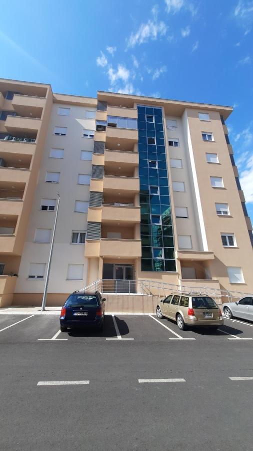 Apartman Seka Lägenhet Podgorica Exteriör bild